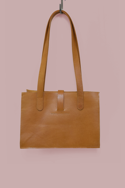 LESS THAN PERFECT - Convertible Midsized Handbag